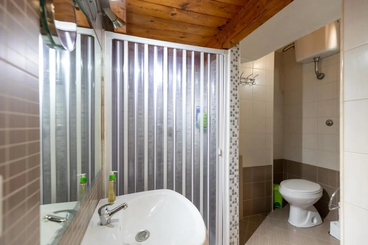 Apartment With Sea View With 2 Lifts Above Montesanto! Naples