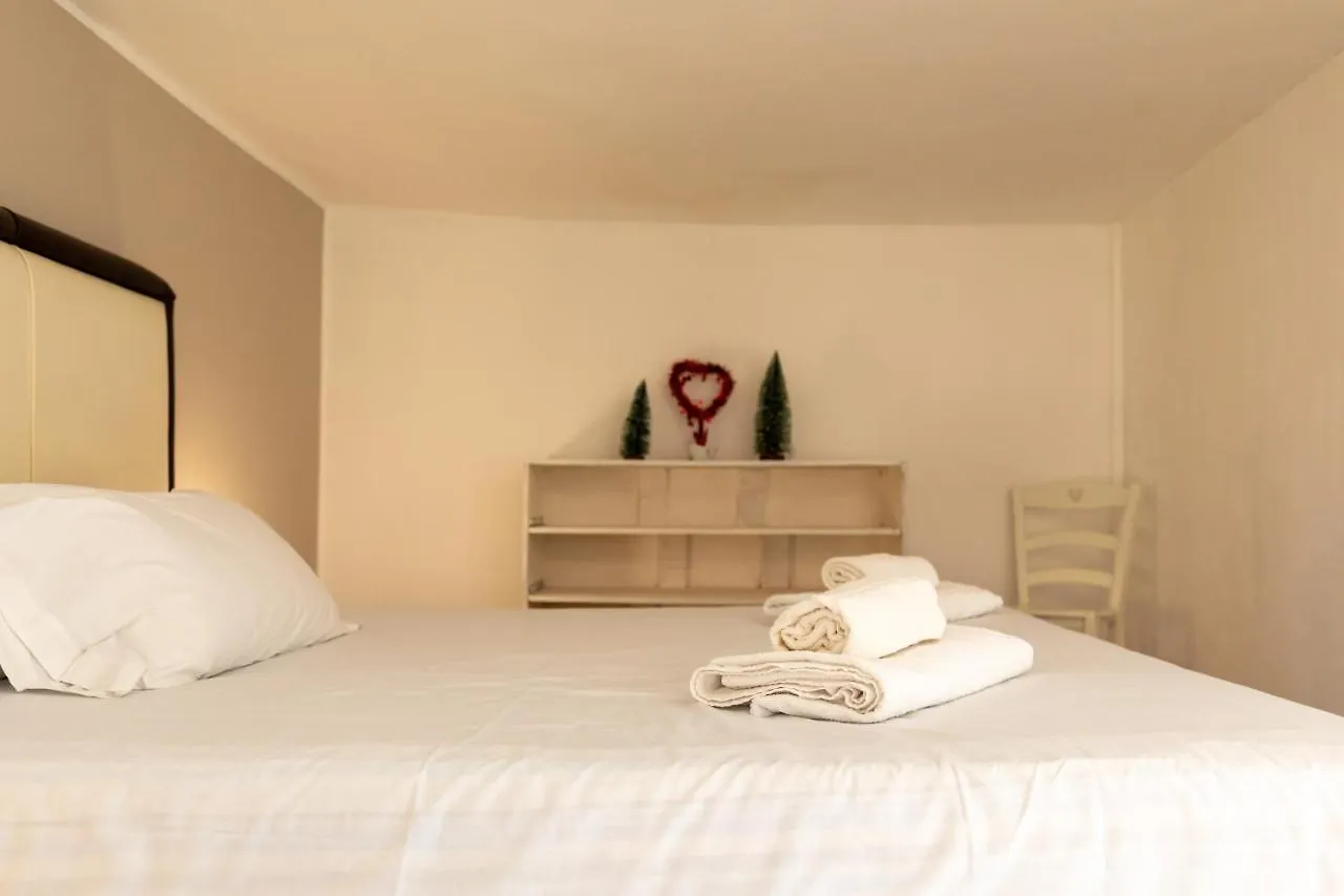 Apartment With Sea View With 2 Lifts Above Montesanto! Naples