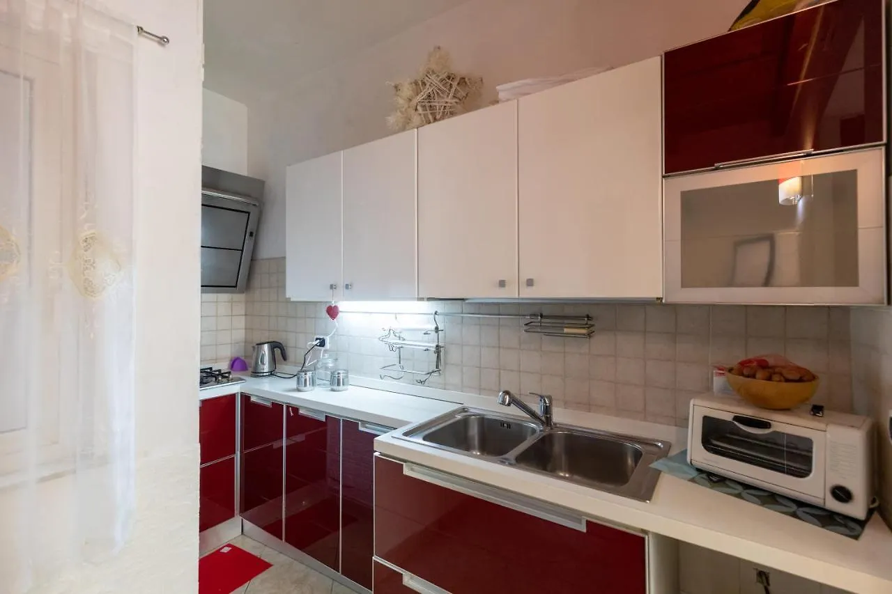 Apartment With Sea View With 2 Lifts Above Montesanto! Naples 0*,
