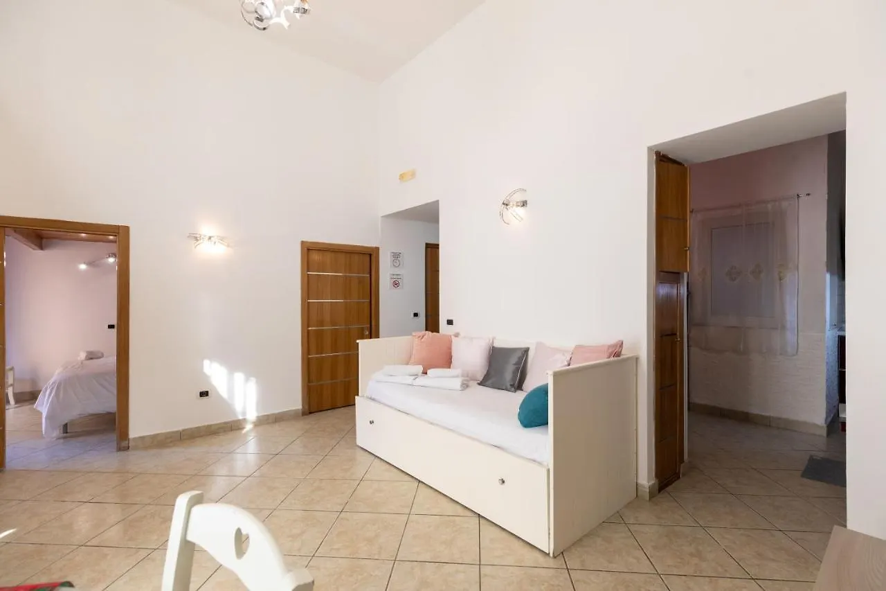 Apartment With Sea View With 2 Lifts Above Montesanto! Naples
